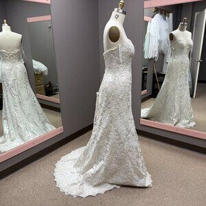 Essense of Australia Creamy Corset wedding dress